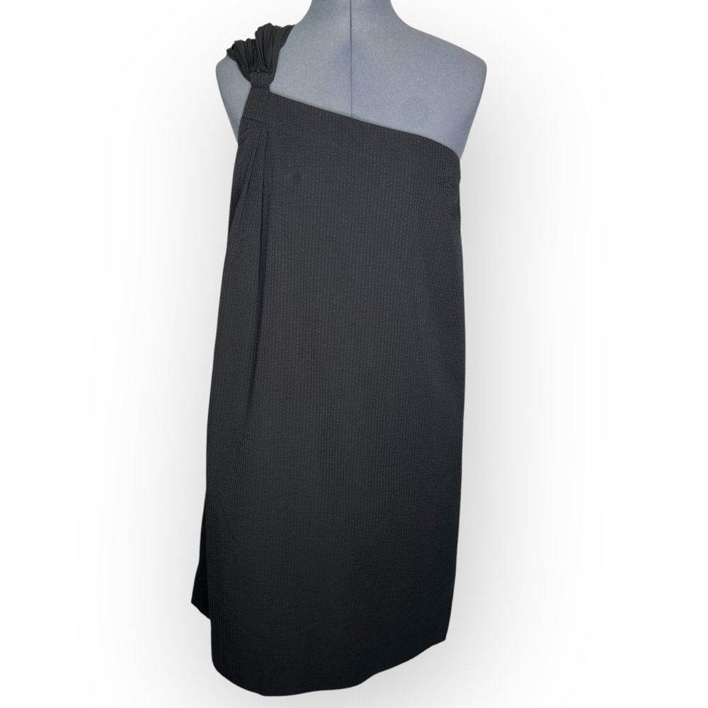 CUYANA Black Seersucker One-Shoulder dress